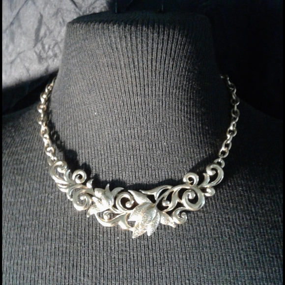 Necklace - Picture 3 of 11